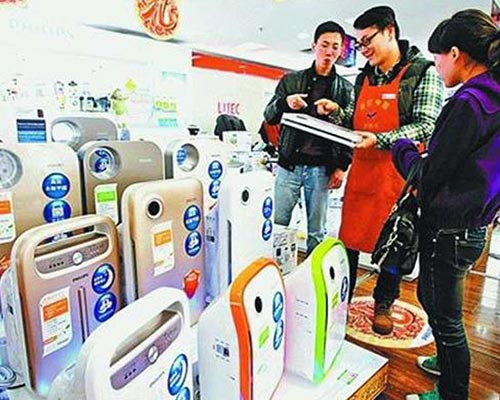 空氣凈化器市場(chǎng)亂象重生 比霧霾更可怕的家居健康陷阱